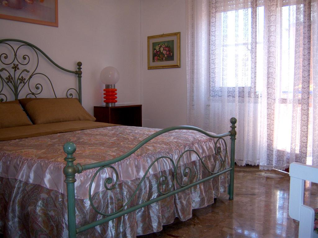 Bed And Breakfast Geckos Бриндизи Екстериор снимка